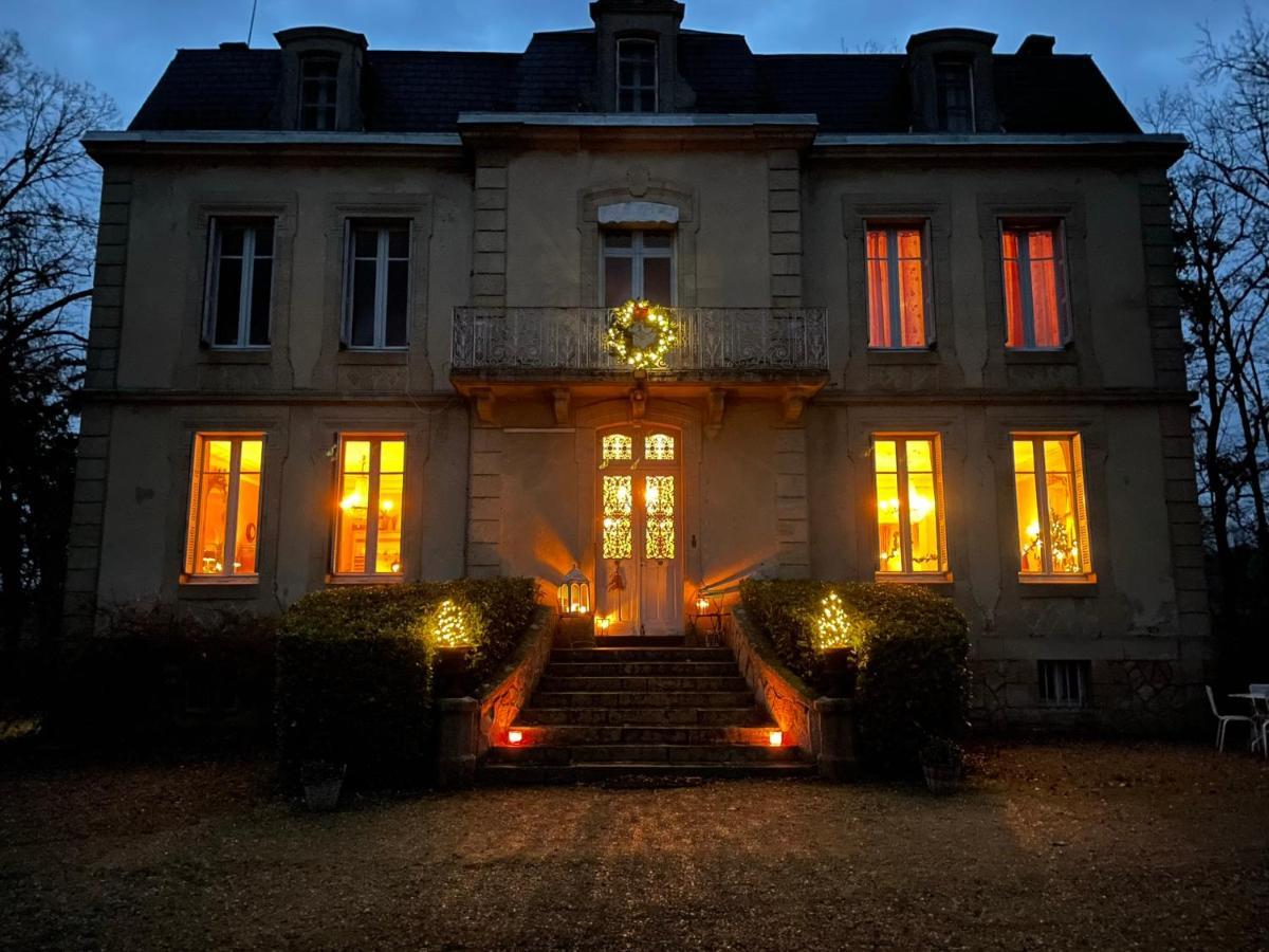 Chateau Du Grand Lucay Bourbon-lʼArchambault Exterior foto