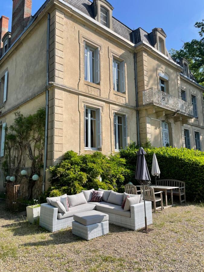 Chateau Du Grand Lucay Bourbon-lʼArchambault Exterior foto
